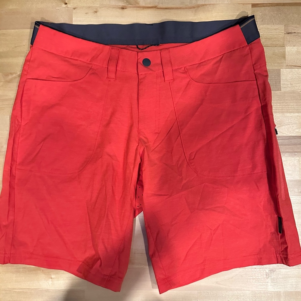 Club Ride Joy WOMEN'S JOY RIDE EVERYWHERE RECYCLED SHORT 9"